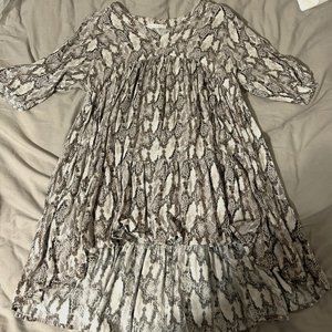 Karlie tunic size small